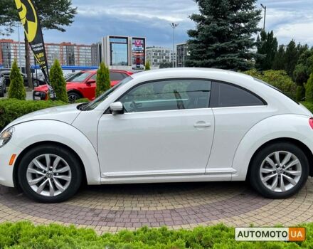 Белый Фольксваген Битл, объемом двигателя 2 л и пробегом 130 тыс. км за 12200 $, фото 3 на Automoto.ua