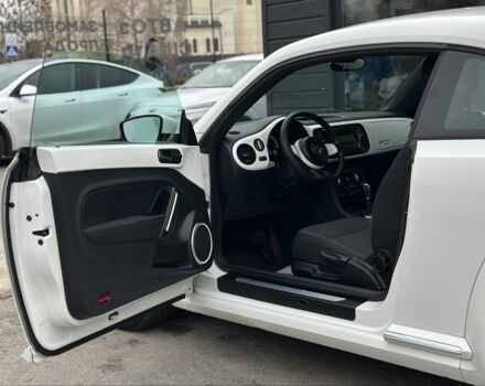 Белый Фольксваген Битл, объемом двигателя 2 л и пробегом 232 тыс. км за 9600 $, фото 10 на Automoto.ua