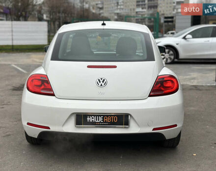 Белый Фольксваген Битл, объемом двигателя 1.97 л и пробегом 232 тыс. км за 9600 $, фото 12 на Automoto.ua