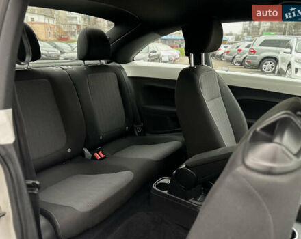 Белый Фольксваген Битл, объемом двигателя 1.97 л и пробегом 232 тыс. км за 9600 $, фото 40 на Automoto.ua