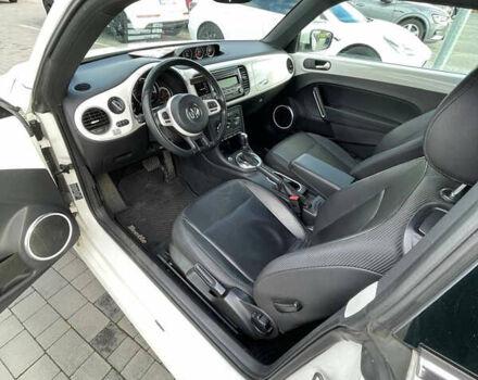 Белый Фольксваген Битл, объемом двигателя 1.97 л и пробегом 121 тыс. км за 11900 $, фото 8 на Automoto.ua