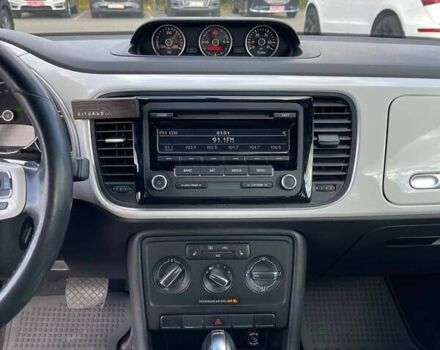 Білий Фольксваген Бітл, об'ємом двигуна 1.97 л та пробігом 121 тис. км за 11900 $, фото 16 на Automoto.ua