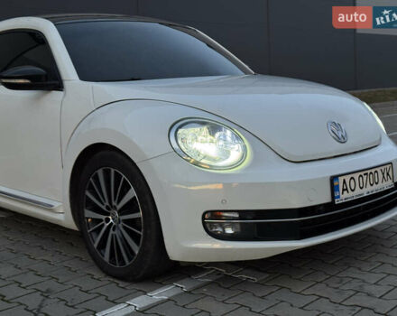 Белый Фольксваген Битл, объемом двигателя 1.6 л и пробегом 140 тыс. км за 8200 $, фото 12 на Automoto.ua
