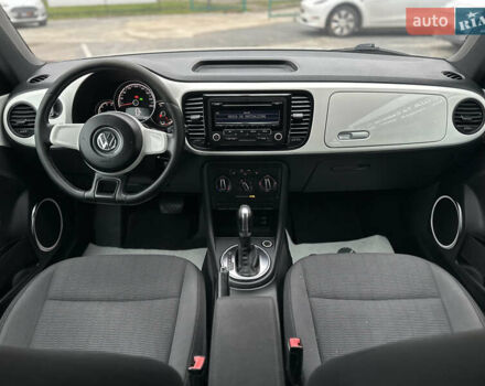 Белый Фольксваген Битл, объемом двигателя 1.97 л и пробегом 232 тыс. км за 9600 $, фото 28 на Automoto.ua