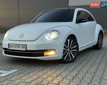 Белый Фольксваген Битл, объемом двигателя 1.6 л и пробегом 140 тыс. км за 8200 $, фото 4 на Automoto.ua