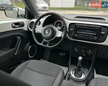 Белый Фольксваген Битл, объемом двигателя 1.97 л и пробегом 232 тыс. км за 9600 $, фото 29 на Automoto.ua