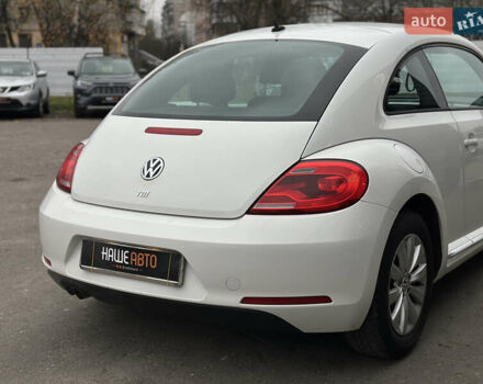 Белый Фольксваген Битл, объемом двигателя 1.97 л и пробегом 232 тыс. км за 9600 $, фото 16 на Automoto.ua