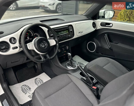 Белый Фольксваген Битл, объемом двигателя 1.97 л и пробегом 232 тыс. км за 9600 $, фото 25 на Automoto.ua