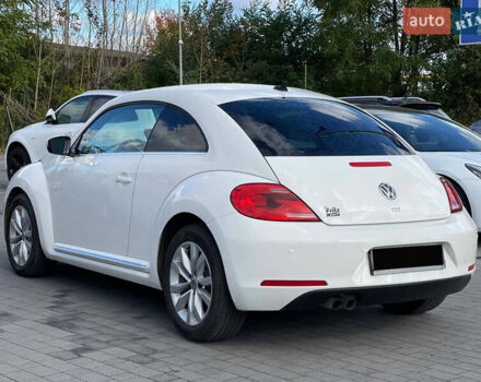 Белый Фольксваген Битл, объемом двигателя 1.97 л и пробегом 121 тыс. км за 11900 $, фото 5 на Automoto.ua