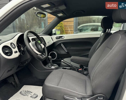 Белый Фольксваген Битл, объемом двигателя 1.97 л и пробегом 232 тыс. км за 9600 $, фото 23 на Automoto.ua