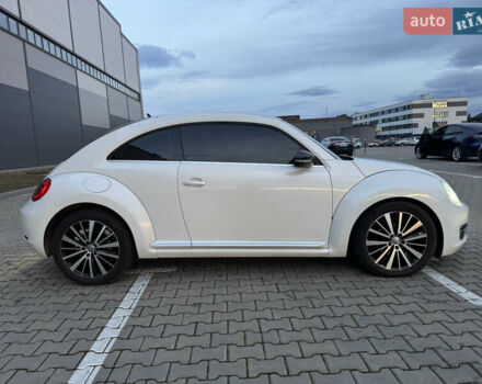 Белый Фольксваген Битл, объемом двигателя 1.6 л и пробегом 140 тыс. км за 8200 $, фото 16 на Automoto.ua