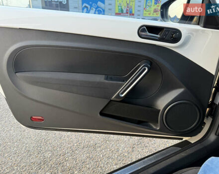 Белый Фольксваген Битл, объемом двигателя 1.4 л и пробегом 145 тыс. км за 9800 $, фото 9 на Automoto.ua