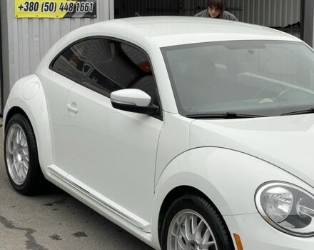 Белый Фольксваген Битл, объемом двигателя 1.8 л и пробегом 140 тыс. км за 11000 $, фото 4 на Automoto.ua