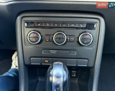 Белый Фольксваген Битл, объемом двигателя 1.4 л и пробегом 145 тыс. км за 9800 $, фото 8 на Automoto.ua