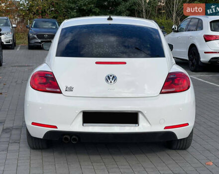 Белый Фольксваген Битл, объемом двигателя 1.97 л и пробегом 121 тыс. км за 11900 $, фото 6 на Automoto.ua