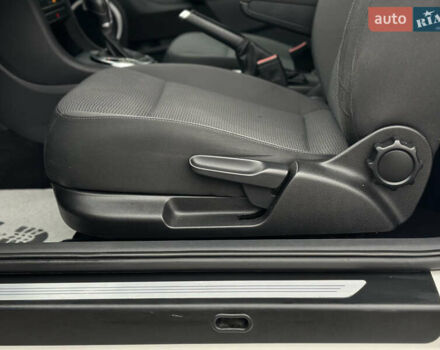 Белый Фольксваген Битл, объемом двигателя 1.97 л и пробегом 232 тыс. км за 9600 $, фото 21 на Automoto.ua