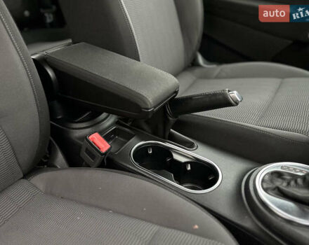 Белый Фольксваген Битл, объемом двигателя 1.97 л и пробегом 232 тыс. км за 9600 $, фото 38 на Automoto.ua