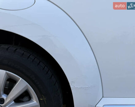 Белый Фольксваген Битл, объемом двигателя 1.4 л и пробегом 145 тыс. км за 9800 $, фото 5 на Automoto.ua