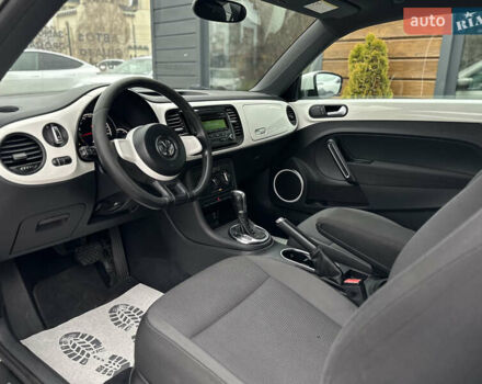 Белый Фольксваген Битл, объемом двигателя 1.97 л и пробегом 232 тыс. км за 9600 $, фото 24 на Automoto.ua