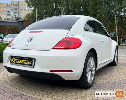 Белый Фольксваген Битл, объемом двигателя 2 л и пробегом 130 тыс. км за 12200 $, фото 6 на Automoto.ua