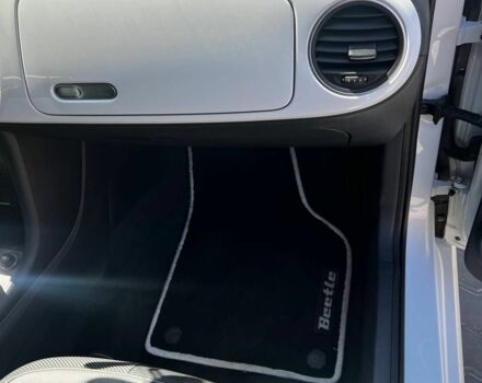 Білий Фольксваген Бітл, об'ємом двигуна 1.8 л та пробігом 149 тис. км за 12400 $, фото 6 на Automoto.ua