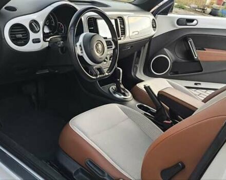 Белый Фольксваген Битл, объемом двигателя 2 л и пробегом 126 тыс. км за 11900 $, фото 12 на Automoto.ua