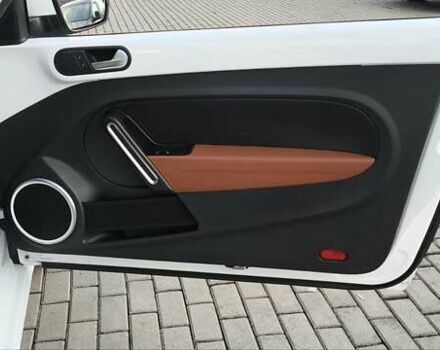 Белый Фольксваген Битл, объемом двигателя 2 л и пробегом 126 тыс. км за 11900 $, фото 17 на Automoto.ua