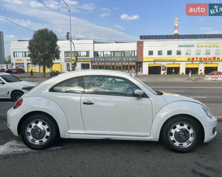 Белый Фольксваген Битл, объемом двигателя 1.8 л и пробегом 65 тыс. км за 15000 $, фото 3 на Automoto.ua