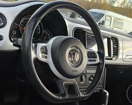 Белый Фольксваген Битл, объемом двигателя 2 л и пробегом 126 тыс. км за 11900 $, фото 22 на Automoto.ua