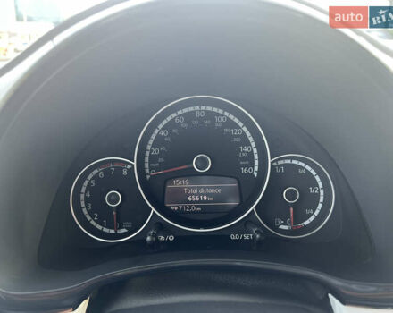 Белый Фольксваген Битл, объемом двигателя 1.8 л и пробегом 65 тыс. км за 15000 $, фото 4 на Automoto.ua