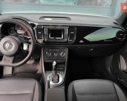 Фольксваген Битл 2015 в Виннице на Automoto.ua Белый Фольксваген Битл, объемом двигателя 1.8 л и пробегом 144 тыс. км за 12222 $, фото 16 на Automoto.ua