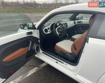 Белый Фольксваген Битл, объемом двигателя 1.8 л и пробегом 154 тыс. км за 12400 $, фото 8 на Automoto.ua