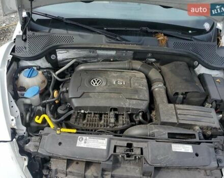 Білий Фольксваген Бітл, об'ємом двигуна 1.8 л та пробігом 160 тис. км за 1800 $, фото 6 на Automoto.ua