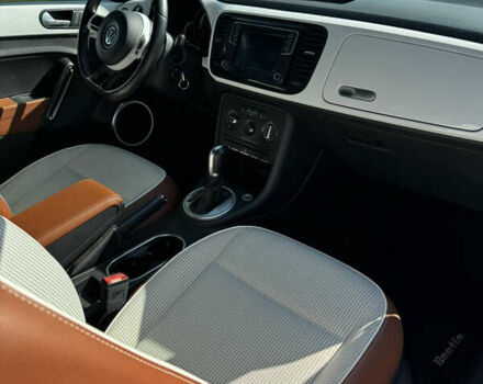 Фольксваген Битл 2015 в Костополе на Automoto.ua Белый Фольксваген Битл, объемом двигателя 1.8 л и пробегом 132 тыс. км за 10900 $, фото 13 на Automoto.ua