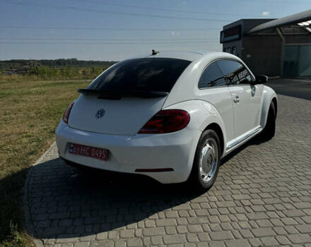 Фольксваген Битл 2015 в Костополе на Automoto.ua Белый Фольксваген Битл, объемом двигателя 1.8 л и пробегом 132 тыс. км за 10900 $, фото 4 на Automoto.ua