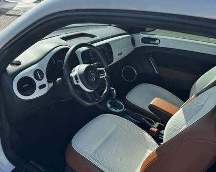 Фольксваген Битл 2015 в Костополе на Automoto.ua Белый Фольксваген Битл, объемом двигателя 1.8 л и пробегом 132 тыс. км за 10900 $, фото 9 на Automoto.ua