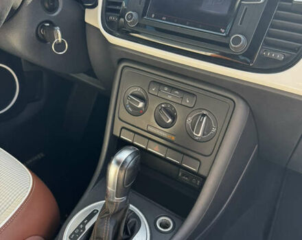 Фольксваген Битл 2015 в Костополе на Automoto.ua Белый Фольксваген Битл, объемом двигателя 1.8 л и пробегом 132 тыс. км за 10900 $, фото 15 на Automoto.ua