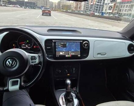 Білий Фольксваген Бітл, об'ємом двигуна 1.8 л та пробігом 160 тис. км за 14100 $, фото 3 на Automoto.ua