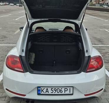 Білий Фольксваген Бітл, об'ємом двигуна 1.8 л та пробігом 160 тис. км за 14100 $, фото 2 на Automoto.ua