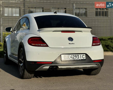 Белый Фольксваген Битл, объемом двигателя 1.8 л и пробегом 113 тыс. км за 16300 $, фото 17 на Automoto.ua