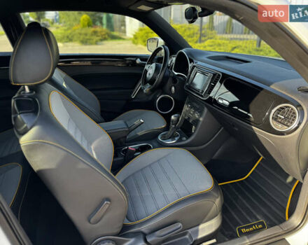 Белый Фольксваген Битл, объемом двигателя 1.8 л и пробегом 113 тыс. км за 16300 $, фото 35 на Automoto.ua