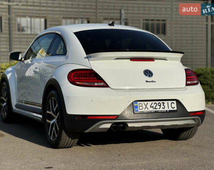Белый Фольксваген Битл, объемом двигателя 1.8 л и пробегом 113 тыс. км за 16300 $, фото 16 на Automoto.ua