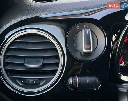 Белый Фольксваген Битл, объемом двигателя 1.8 л и пробегом 121 тыс. км за 11990 $, фото 26 на Automoto.ua