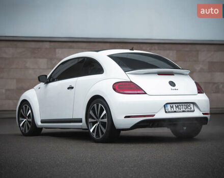 Білий Фольксваген Бітл, об'ємом двигуна 1.98 л та пробігом 126 тис. км за 12900 $, фото 5 на Automoto.ua