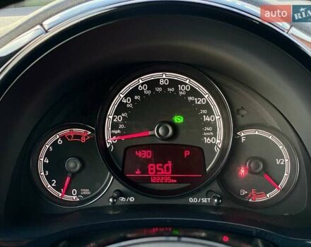 Белый Фольксваген Битл, объемом двигателя 1.8 л и пробегом 121 тыс. км за 11990 $, фото 25 на Automoto.ua