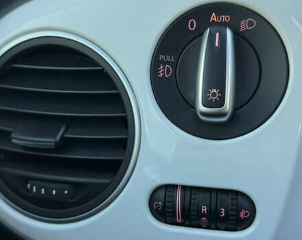 Білий Фольксваген Бітл, об'ємом двигуна 1.98 л та пробігом 107 тис. км за 16000 $, фото 21 на Automoto.ua