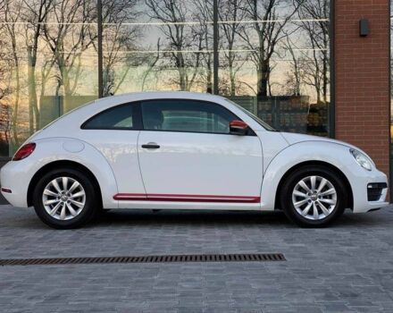 Белый Фольксваген Битл, объемом двигателя 1.8 л и пробегом 121 тыс. км за 11990 $, фото 4 на Automoto.ua