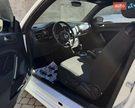 Белый Фольксваген Битл, объемом двигателя 1.98 л и пробегом 100 тыс. км за 12900 $, фото 9 на Automoto.ua