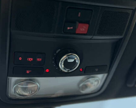 Білий Фольксваген Бітл, об'ємом двигуна 1.98 л та пробігом 107 тис. км за 16000 $, фото 18 на Automoto.ua