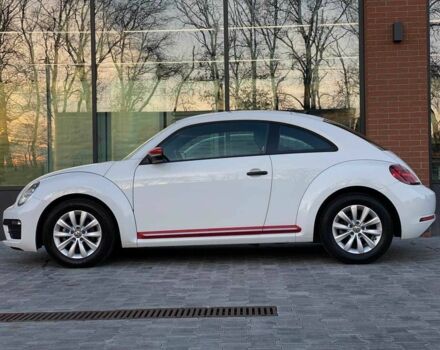 Белый Фольксваген Битл, объемом двигателя 1.8 л и пробегом 121 тыс. км за 11990 $, фото 3 на Automoto.ua